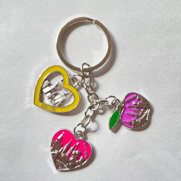 🦚2/$20🦚New York City charm keychain key holder charms. - Picture 3 of 7